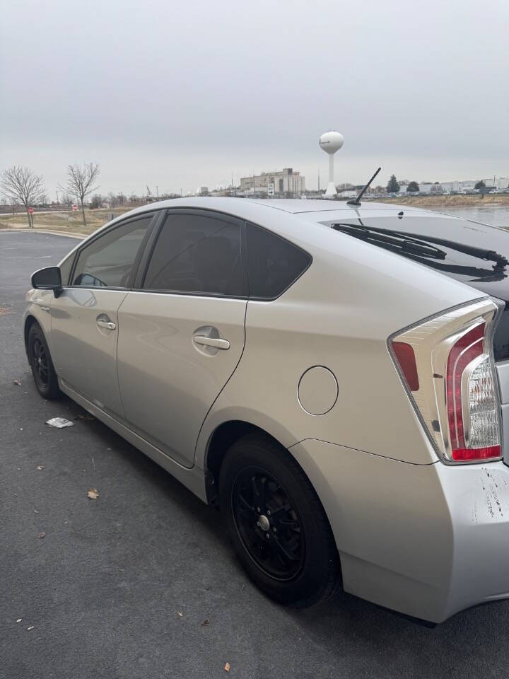 2013 Toyota Prius for sale at Alpine Motors LLC in Naperville, IL