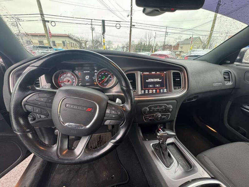 2019 Dodge Charger SXT