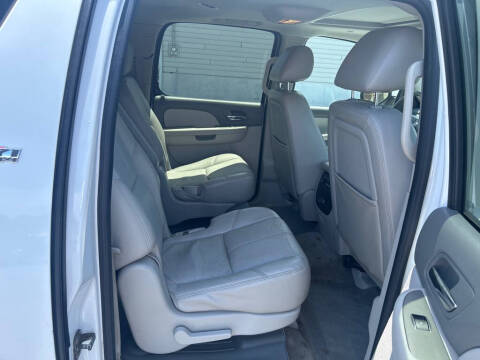 2011 Chevrolet Suburban LT