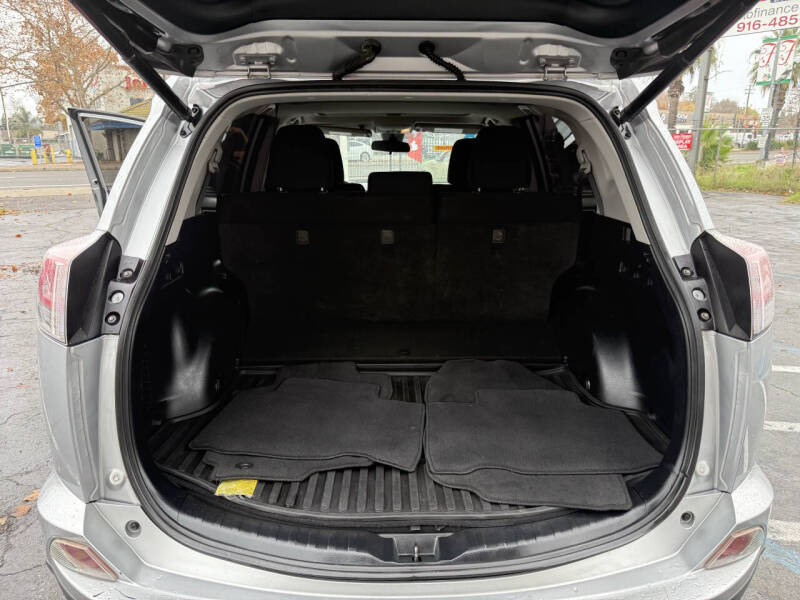 2018 Toyota RAV4 Hybrid XLE