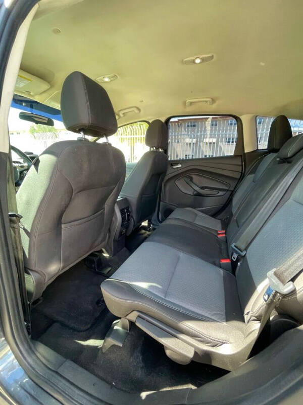 2017 Ford C-MAX Hybrid SE