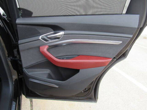 2022 Audi e-tron S quattro Prestige