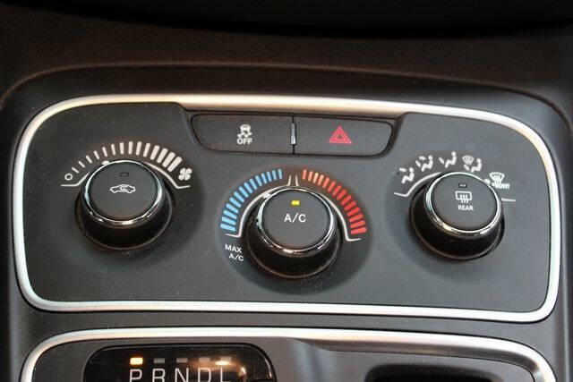 2015 Chrysler 200 LX