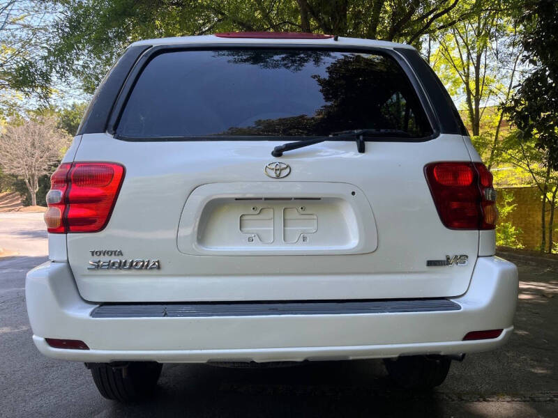 2003 Toyota Sequoia SR5