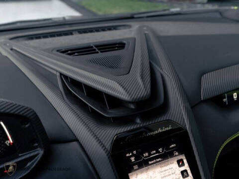 2024 Lamborghini Revuelto