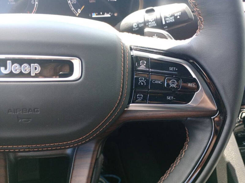 2025 Jeep Grand Cherokee Summit