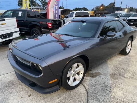 2013 Dodge Challenger SXT Plus