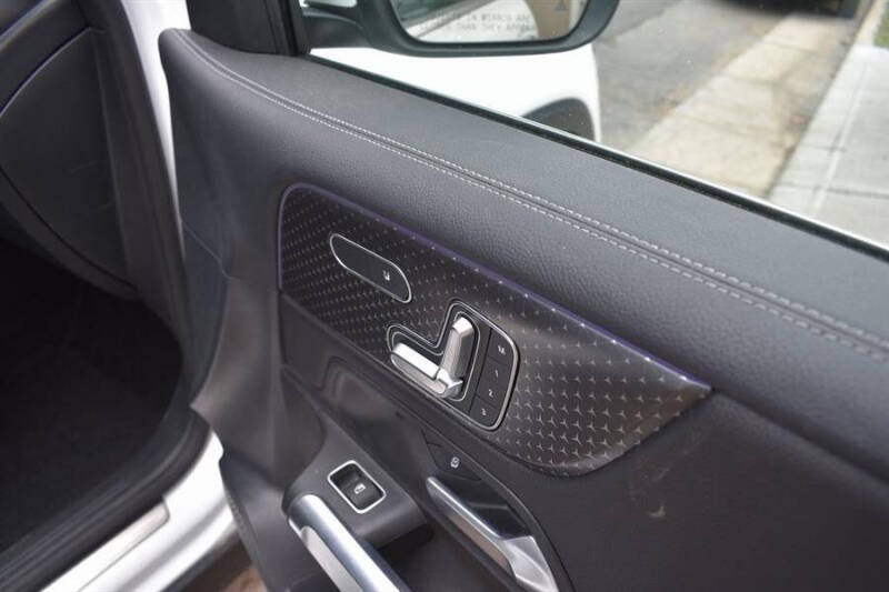 2024 Mercedes-Benz GLB GLB 250