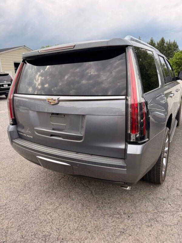 2018 Cadillac Escalade Luxury