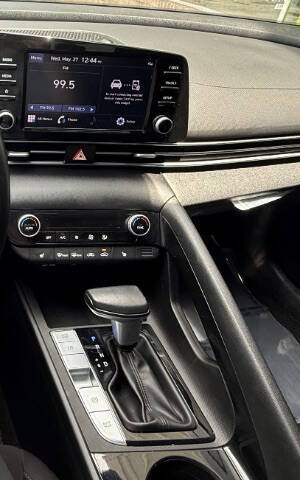 2022 Hyundai Elantra