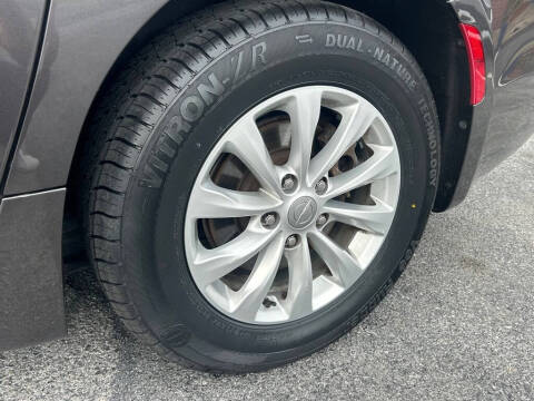 2017 Chrysler Pacifica Touring Plus