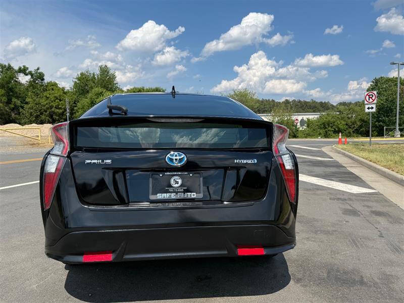 2017 Toyota Prius Three Touring