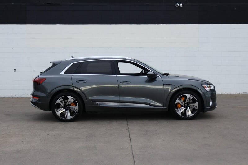 2019 Audi e-tron quattro Prestige