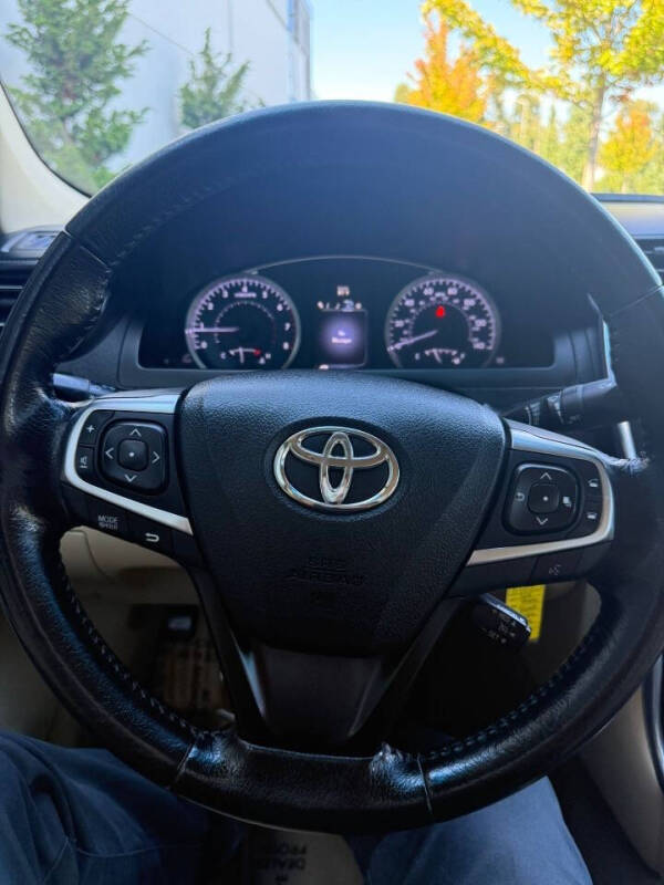 2015 Toyota Camry SE