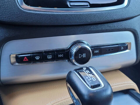 2018 Volvo XC90 T6 Momentum