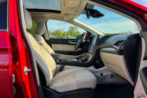 2021 Ford Edge Titanium