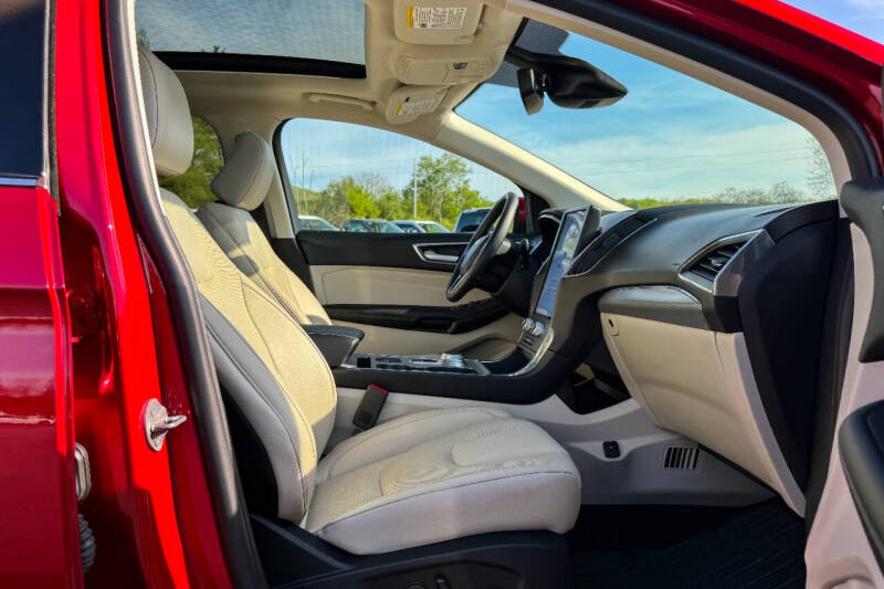 2021 Ford Edge Titanium