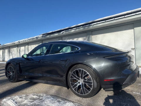 2025 Porsche Taycan 4S