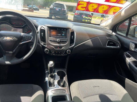 2017 Chevrolet Cruze LT Auto