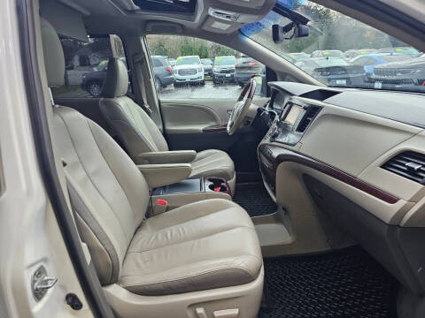 2014 Toyota Sienna Limited 7-Passenger