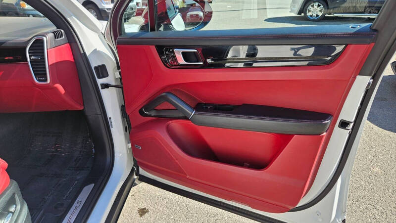 2019 Porsche Cayenne S