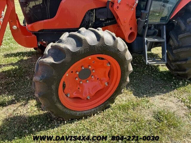 2017 Kubota M7060D 4X4 TRACTOR/LOADER