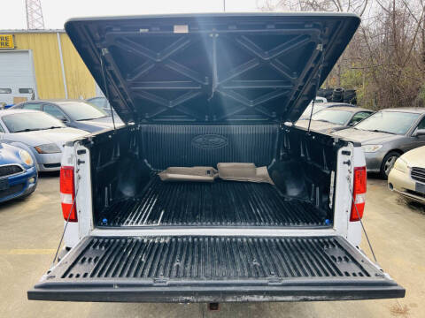 2005 Ford F-150 Lariat