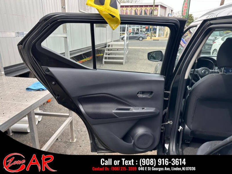 2021 Nissan Kicks SV