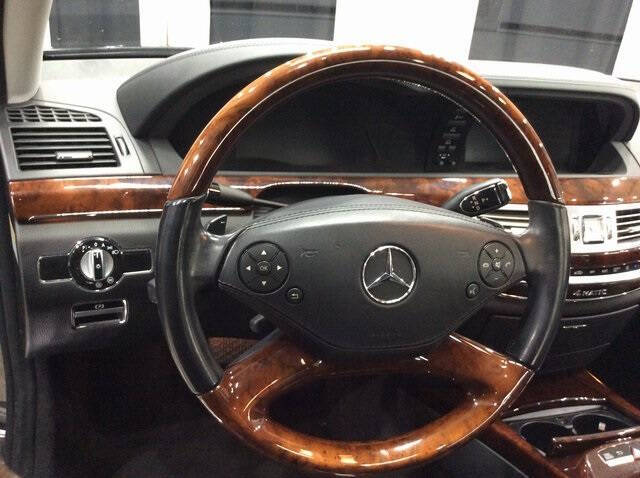 2011 Mercedes-Benz S-Class S 550 4MATIC