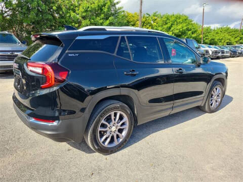 2023 GMC Terrain SLT