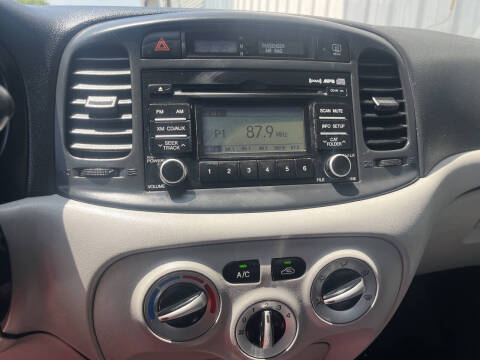 2011 Hyundai Accent GLS