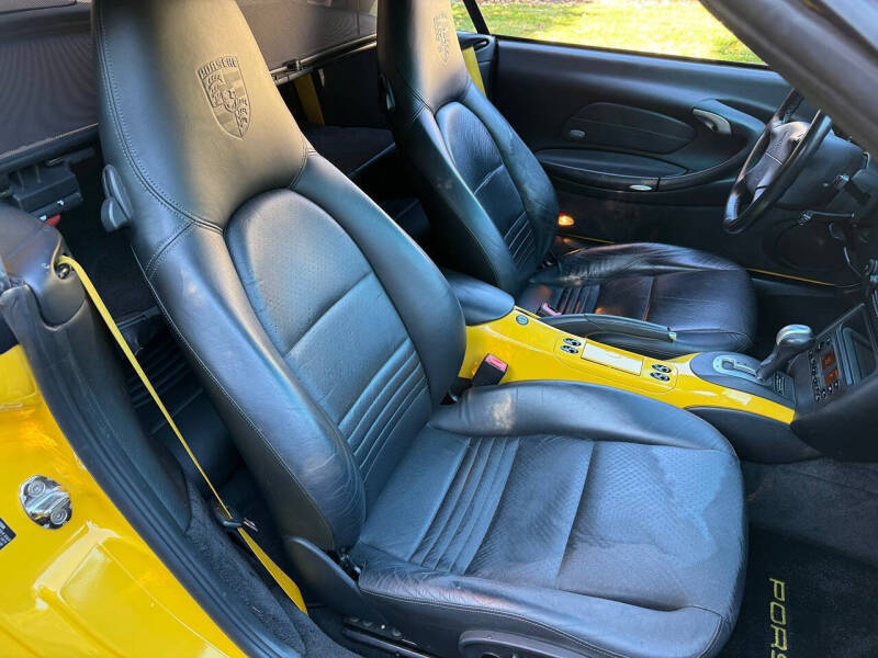 2001 Porsche 911 Carrera