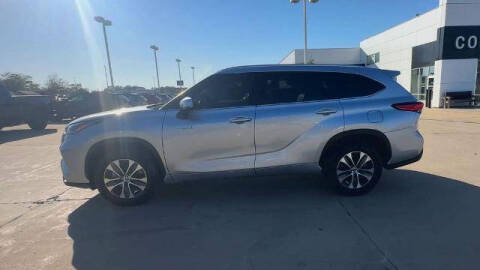 2021 Toyota Highlander Hybrid XLE