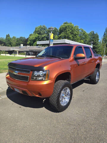 2007 Chevrolet Avalanche for sale at RICKIES AUTO, LLC. in Portland OR