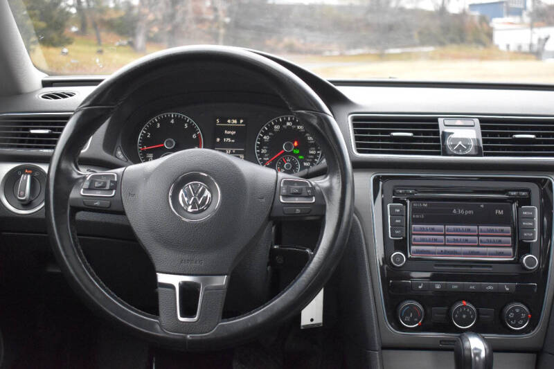 2014 Volkswagen Passat 1.8T SE