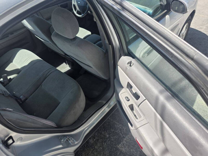 2003 Ford Taurus SES