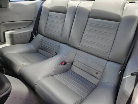 2006 Ford Mustang GT Deluxe