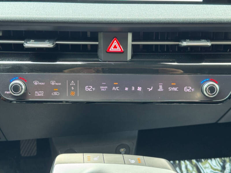 2024 Kia EV6 Light