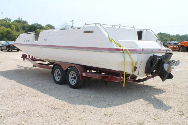 1996 Hurricane Deck Boat 246