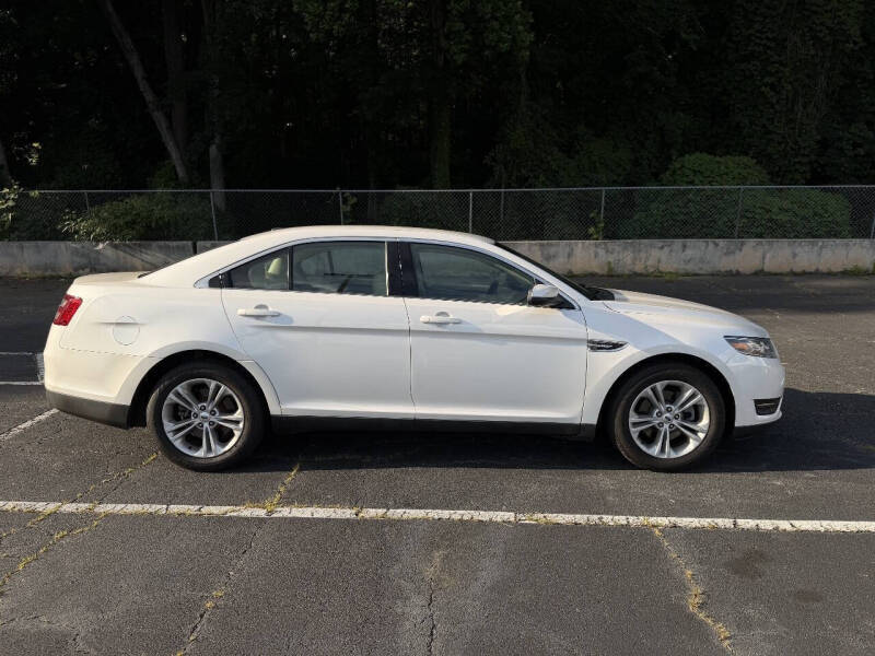 2015 Ford Taurus SEL