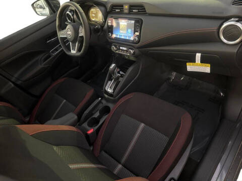 2025 Nissan Versa SR