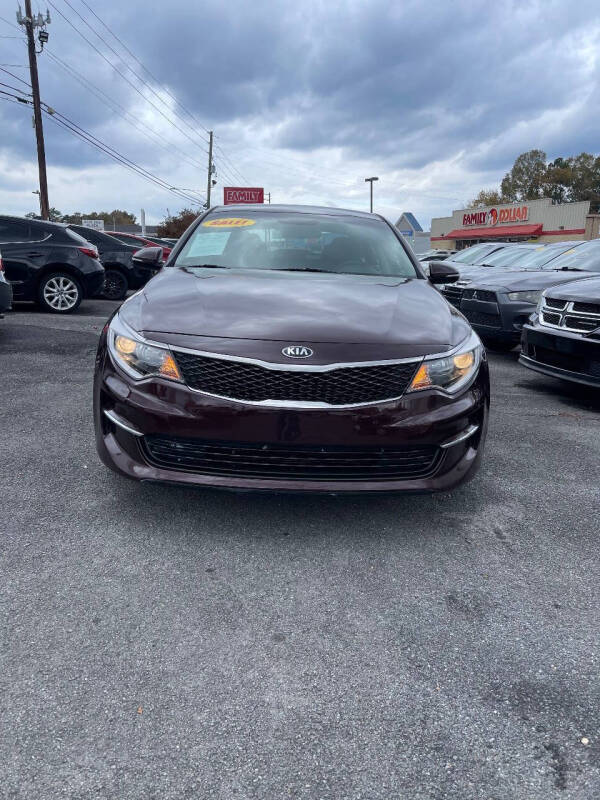 2018 Kia Optima LX's photo