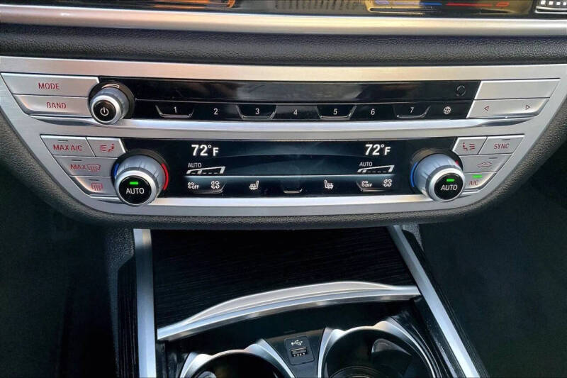 2022 BMW 7 Series 740i