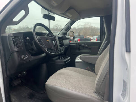 2020 Chevrolet Express 2500