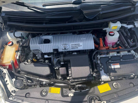 2015 Toyota Prius Two