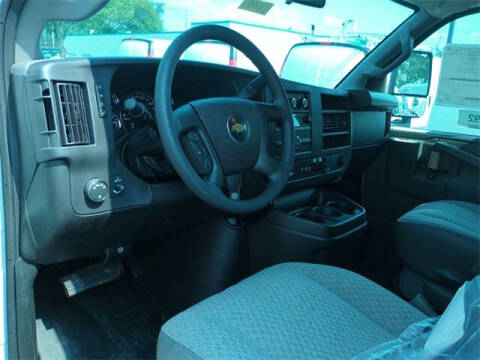 2025 Chevrolet Express 3500