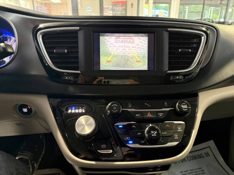 2020 Chrysler Pacifica Touring L