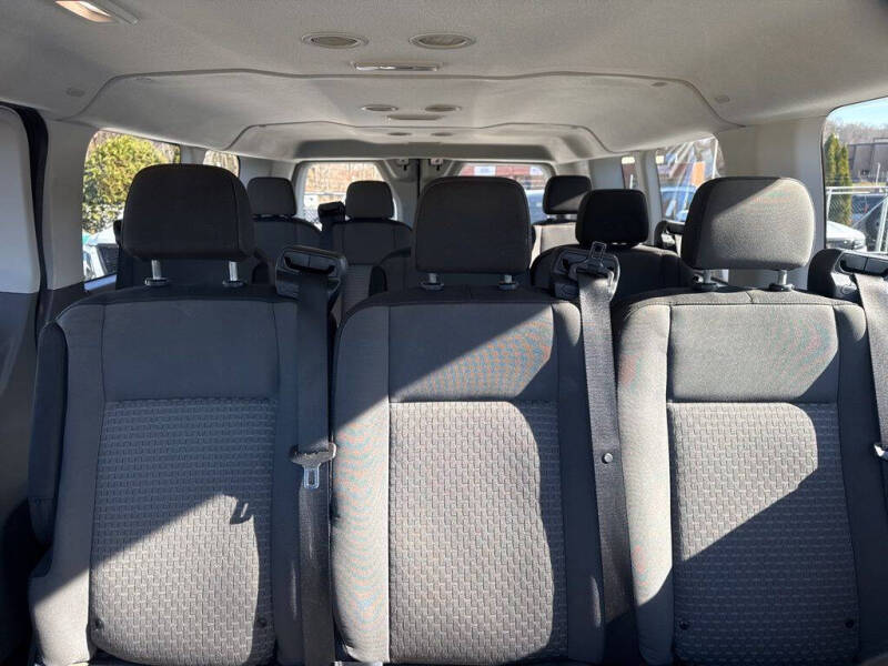 2023 Ford Transit 350 XLT