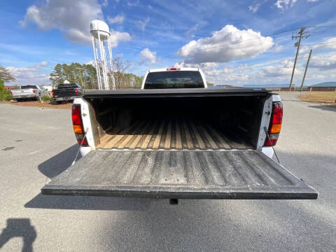 2005 GMC Sierra 2500HD
