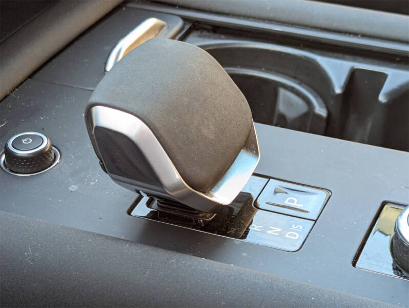 2023 Land Rover Discovery P360 HSE R-Dynamic